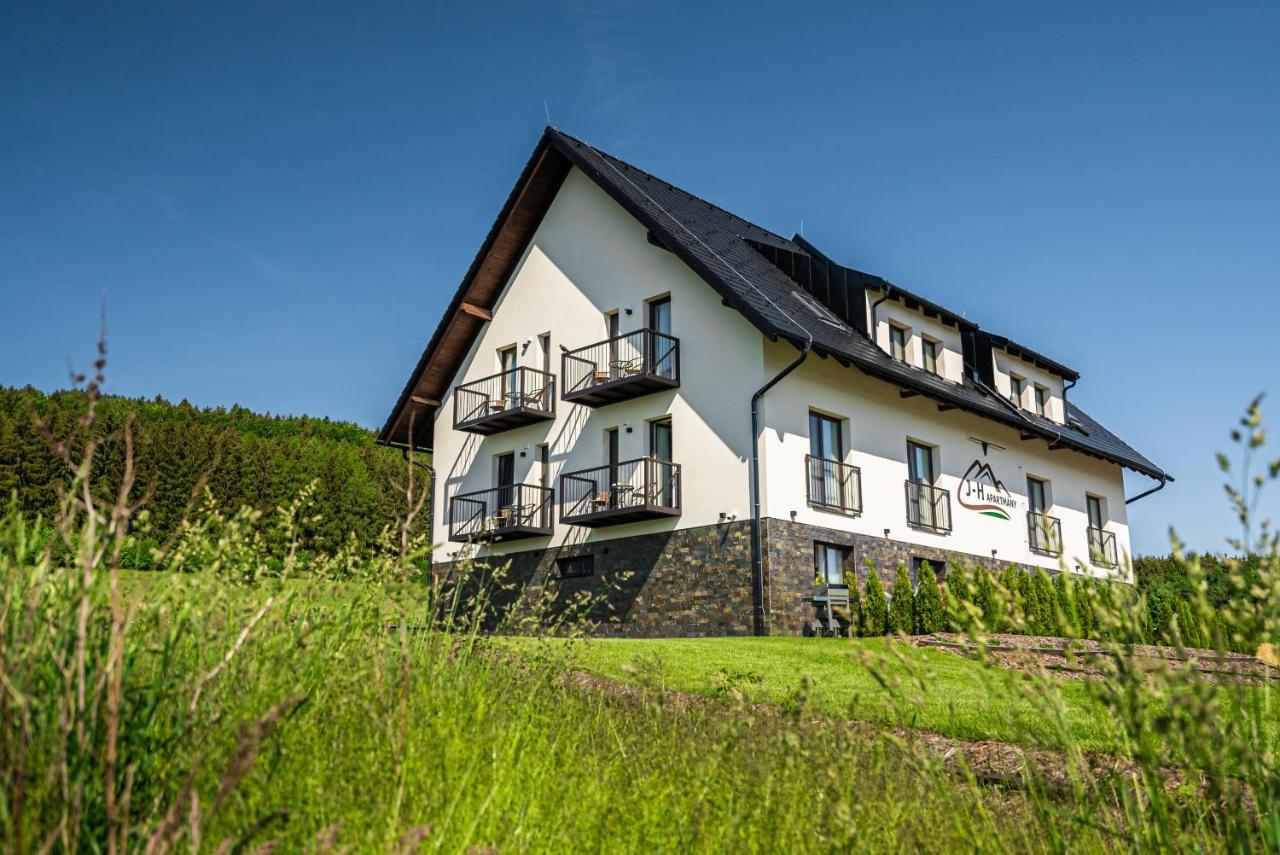 J-H Apartmany Horsky Resort Bukova Hora - 100 M Od Lanovky Červená Voda Eksteriør bilde